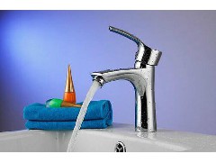 How to clean stains on stainless steel faucets? Why does it rust?